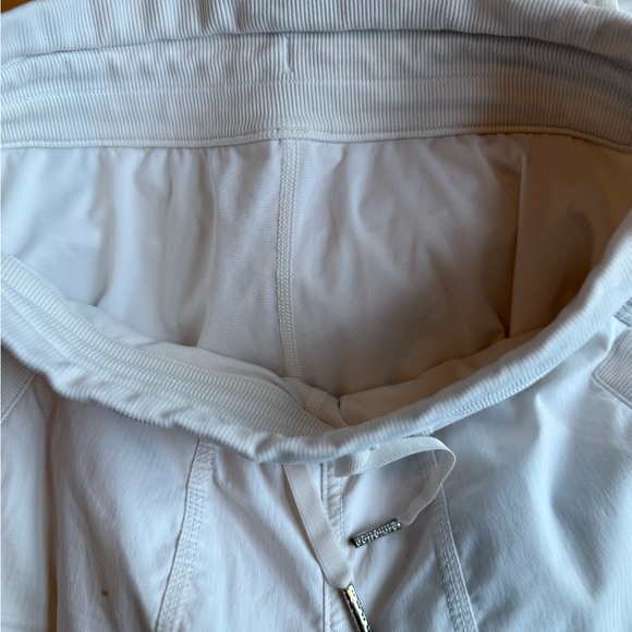 lululemon athletica Cream Cropped Cargo Pants - Picture 5 of 5
